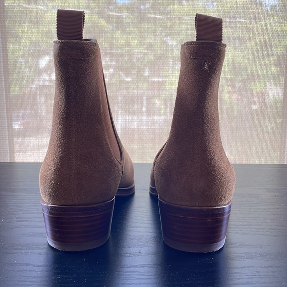 Celine tan suede chelsea boot. Size 36 - Picture 3 of 5